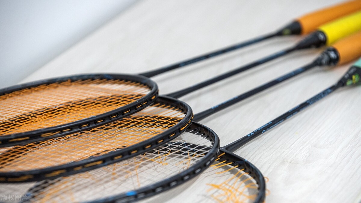 羽毛球拍磅数指的是横线还是竖线,羽毛球拍几磅最合适新手