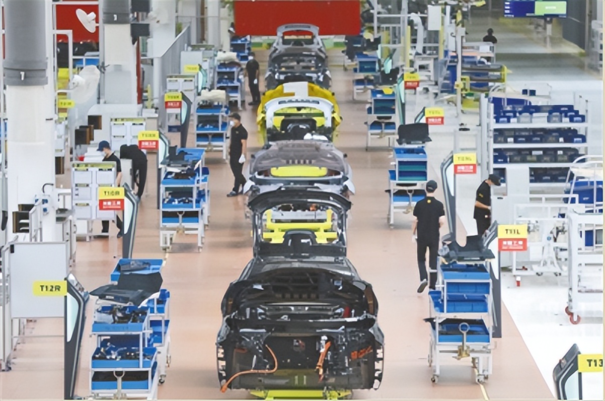 「全面开展“三标”活动」武汉：水陆空联动产业群勃兴