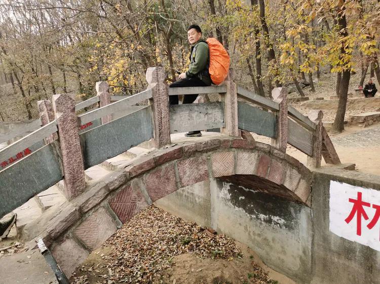 绝壁大梯白云寺,徒步白云寺