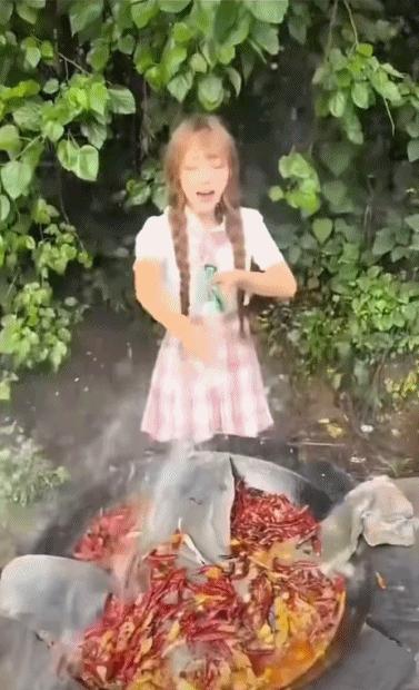 网红女主播吃大白鲨调查后续,网红被爆料吃大白鲨