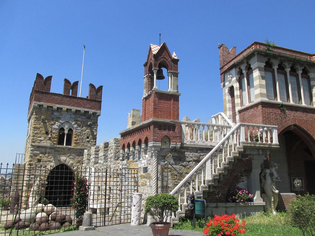 热那亚是哪个国家的首都,哥伦布的港口在哪里