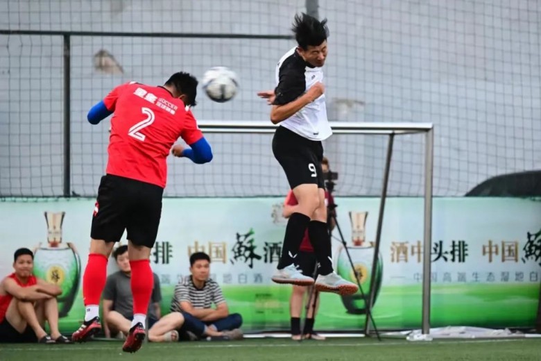 泰丰文化陆战队在2023苏州市足球联赛（*级A**总决赛）中荣获亚军！