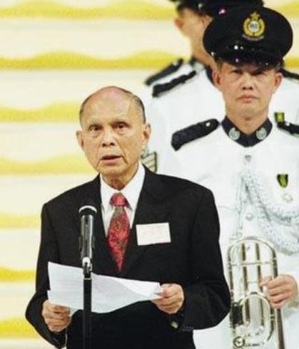 假如有人想用核酸造假发横财，我劝你多读历史