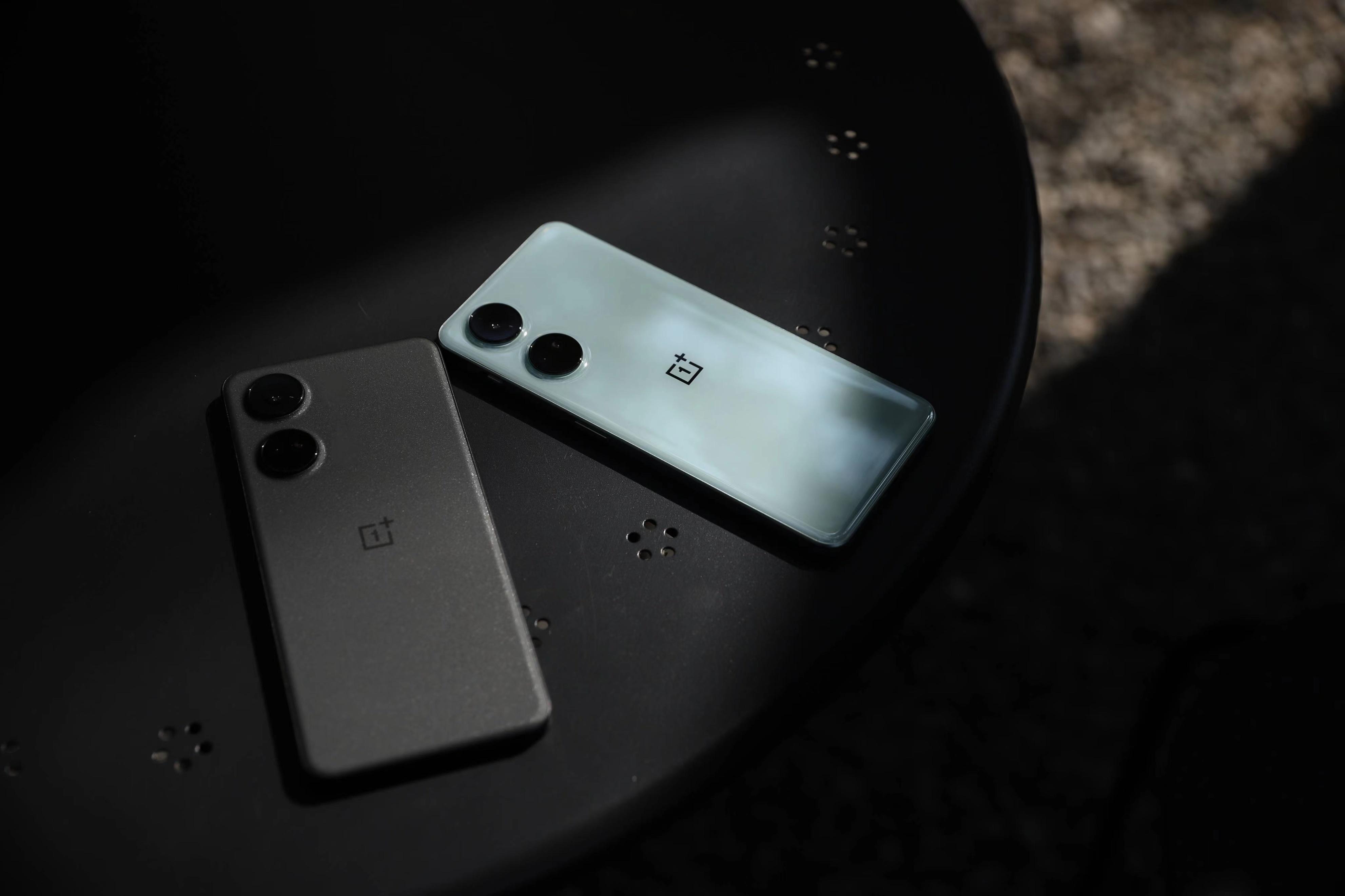 目前新手机哪款最值得买,1000到2000手机推荐高颜值高性能