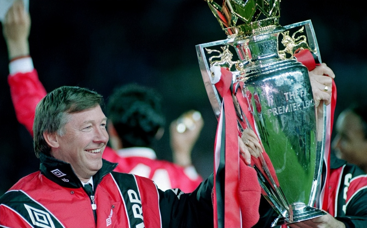 “亿建联”抬遍世界，红魔沦为球星黑洞！