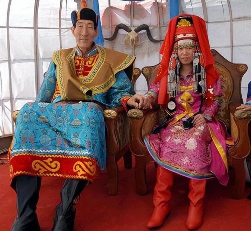 巨人鲍喜顺老婆身高,巨人鲍喜顺的妻子儿子现在有多高