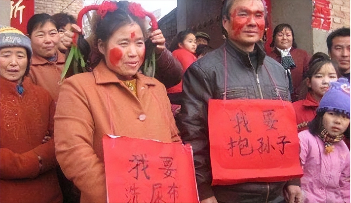 婚礼上公公醉酒当场亲新娘后续,醉酒公公暴打儿媳