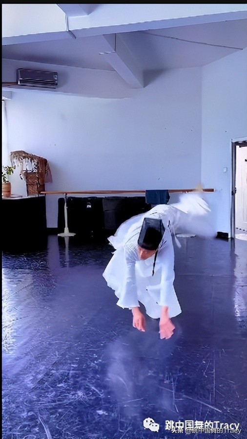 一个元素,跳一段小技巧,如夏日里的海风,拂面而过