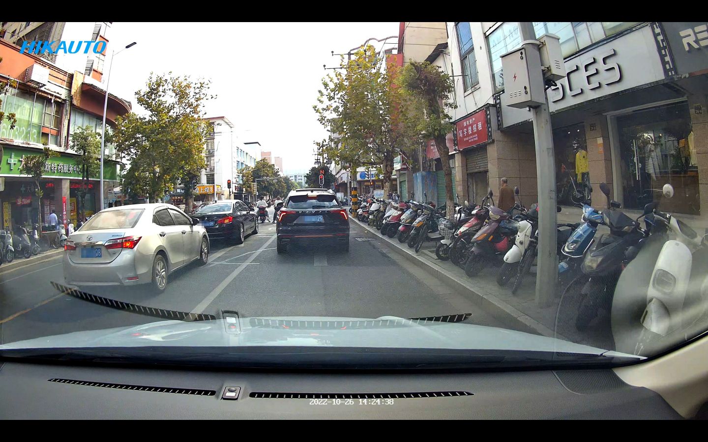 360g900和海康威视c8夜间行车对比,海康威视与360行车记录仪哪个更好