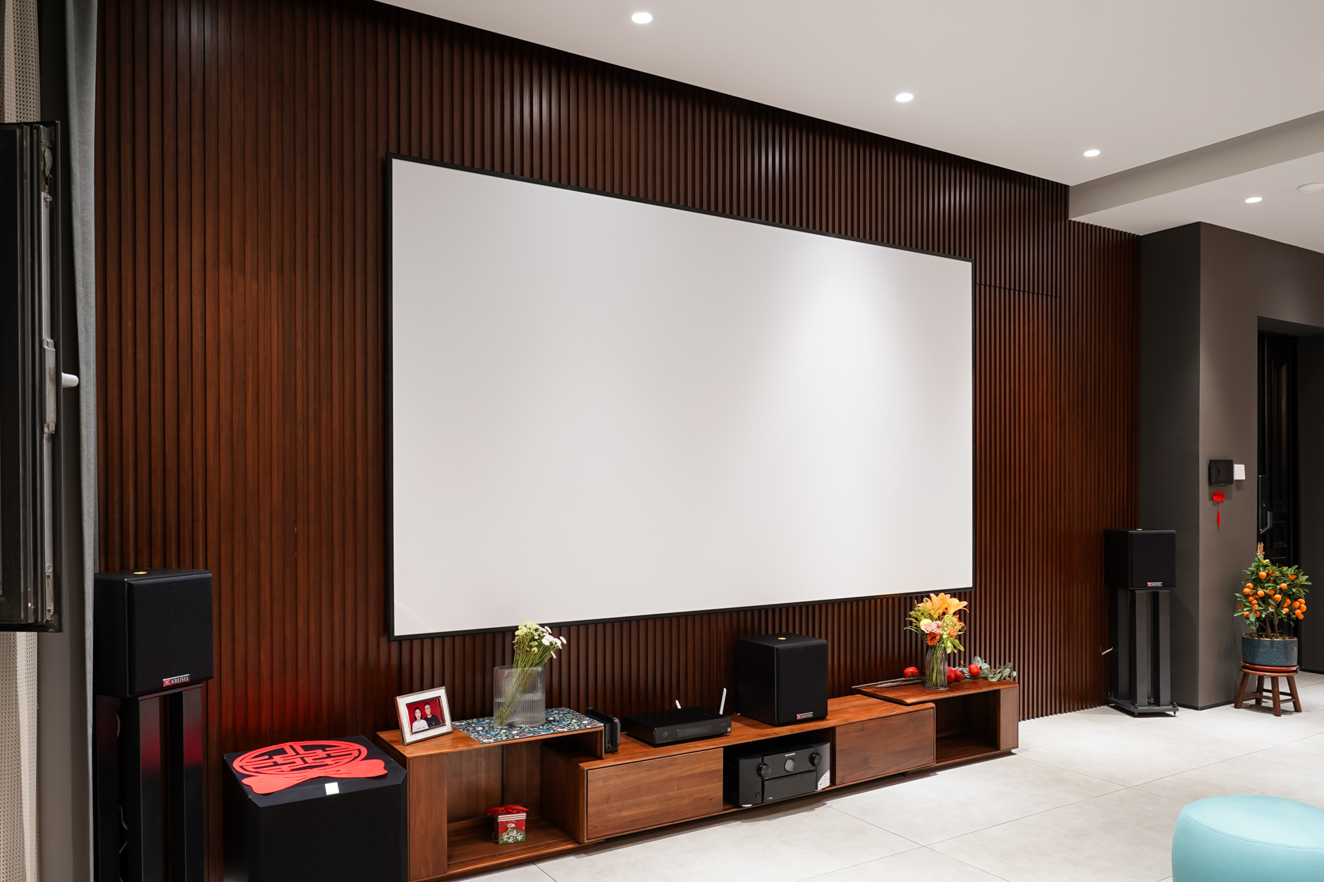 是特殊的缘分，才让“猪齐齐的好朋友”完成了这套7.1.4家庭影院