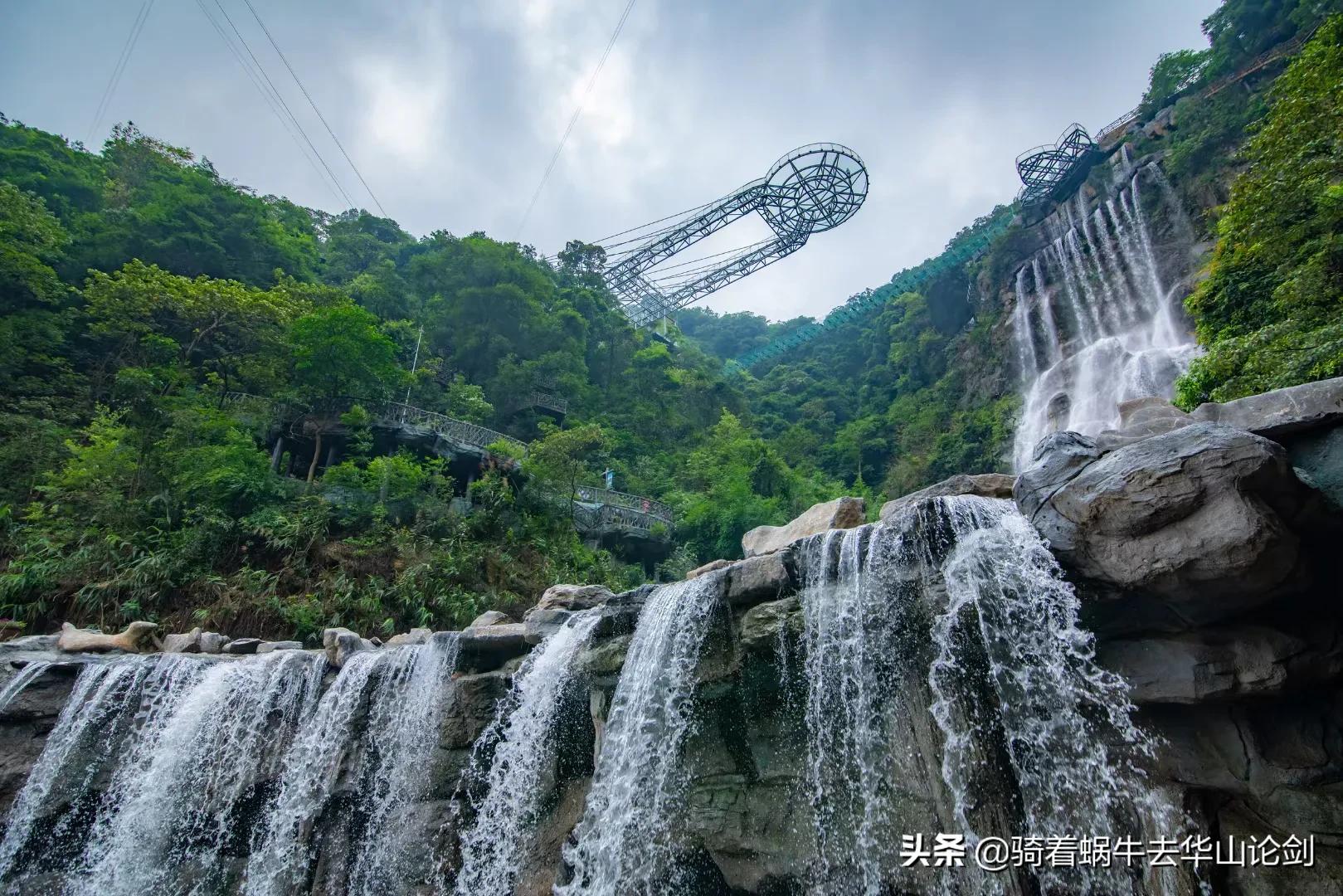 澶╂皵鐐庣儹灏辨潵婕傛祦,鐐庣儹澶忓ぉ鐜╂按婕傛祦閬挎殤涔嬪湴