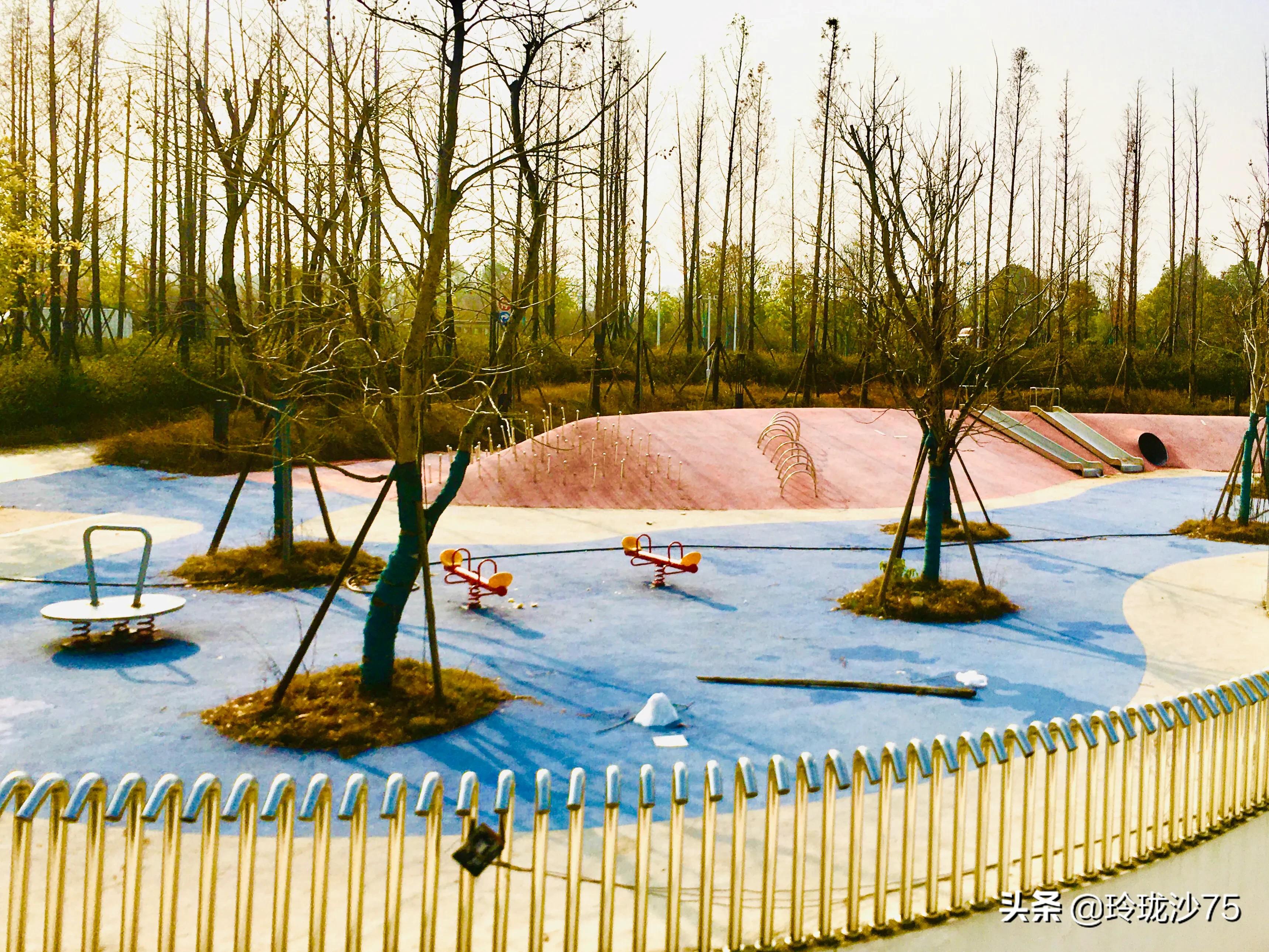 长沙风景美丽的篮球场,长沙王陵公园生态足球场