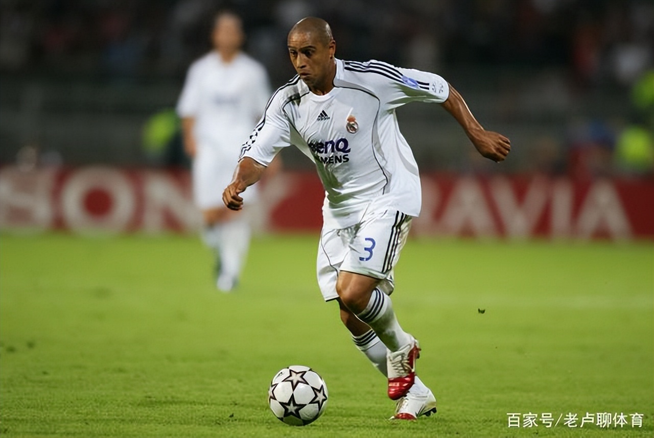 罗伯特卡洛斯任意球直接破门,重炮卡洛斯人墙