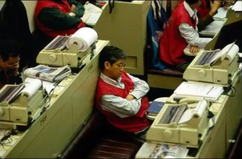 日元兑美元汇率跌至5年多低点,日元对美元汇率跌至约24年来新低