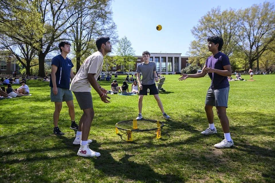 全美学习最刻苦的20所高校,美国最牛十大名校大学