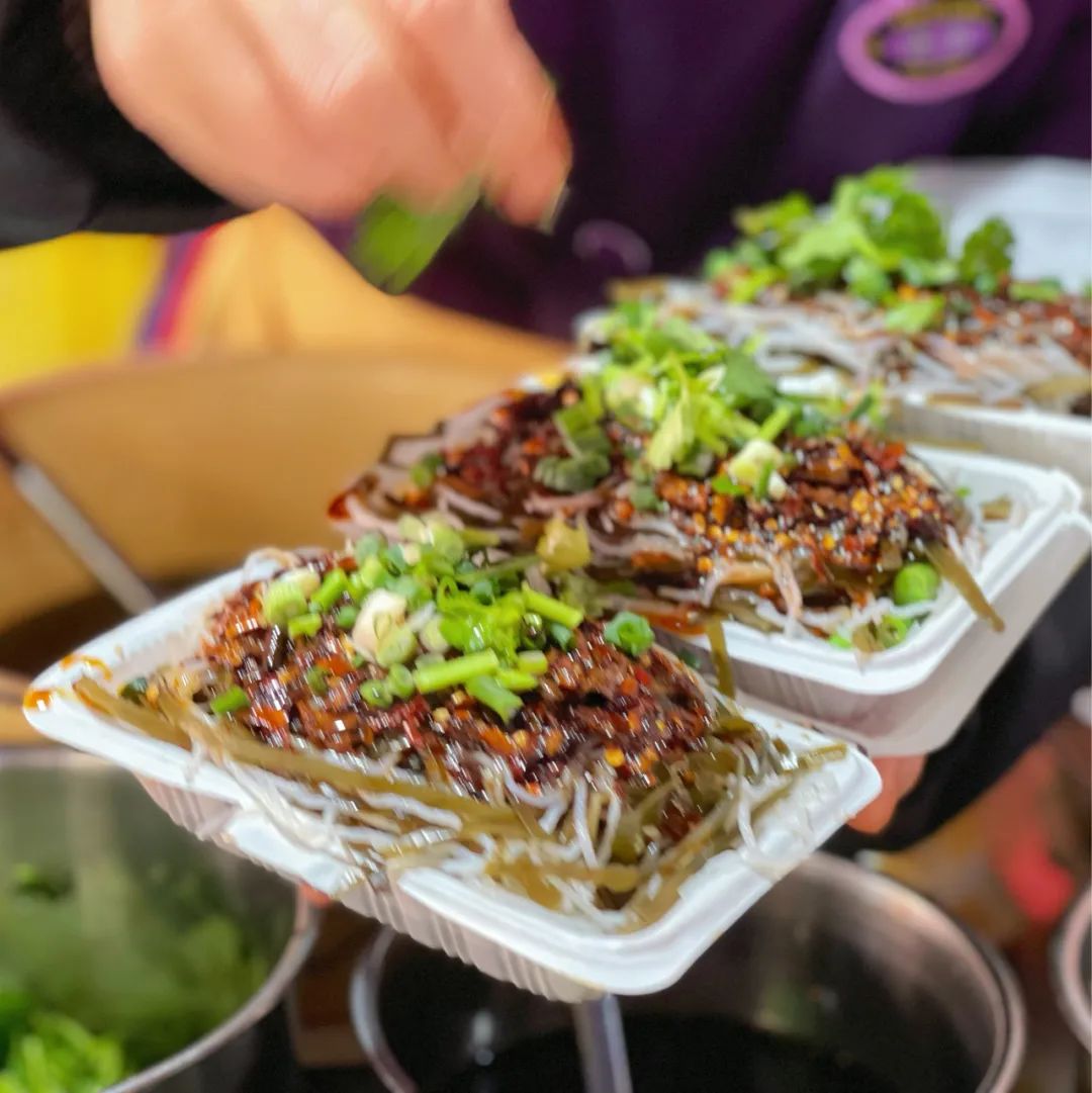 朝天门美食批发市场盒饭,朝天门批发市场美食推荐