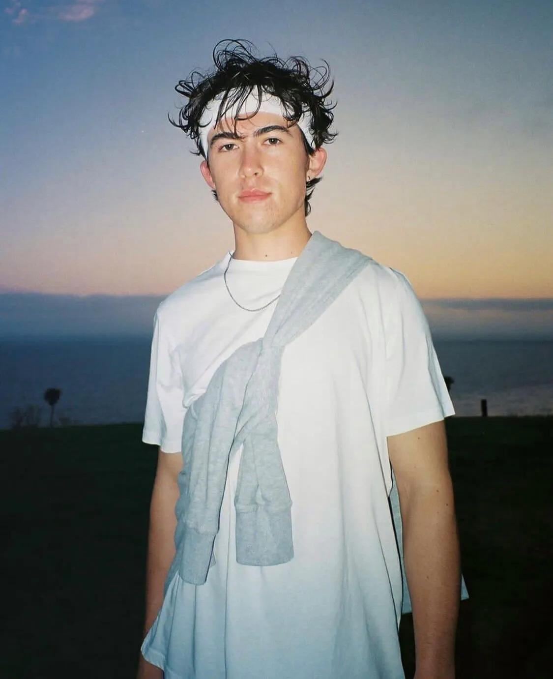 全球运动品牌排行榜前十名,运动潮流服装推荐