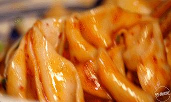 一碗营养丰富又好吃的面,有点宽和厚而且有嚼劲的面