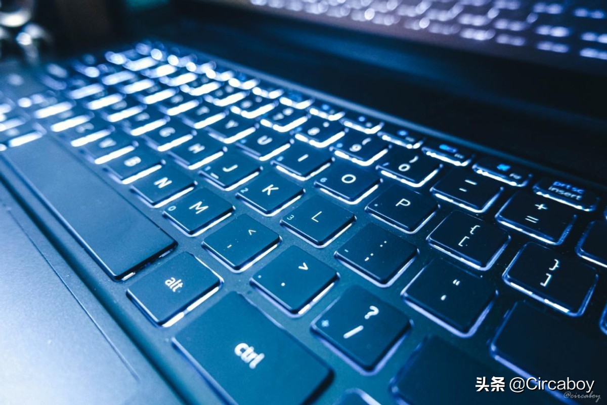 intelnucx15测评,intelnucm1512代值得买吗