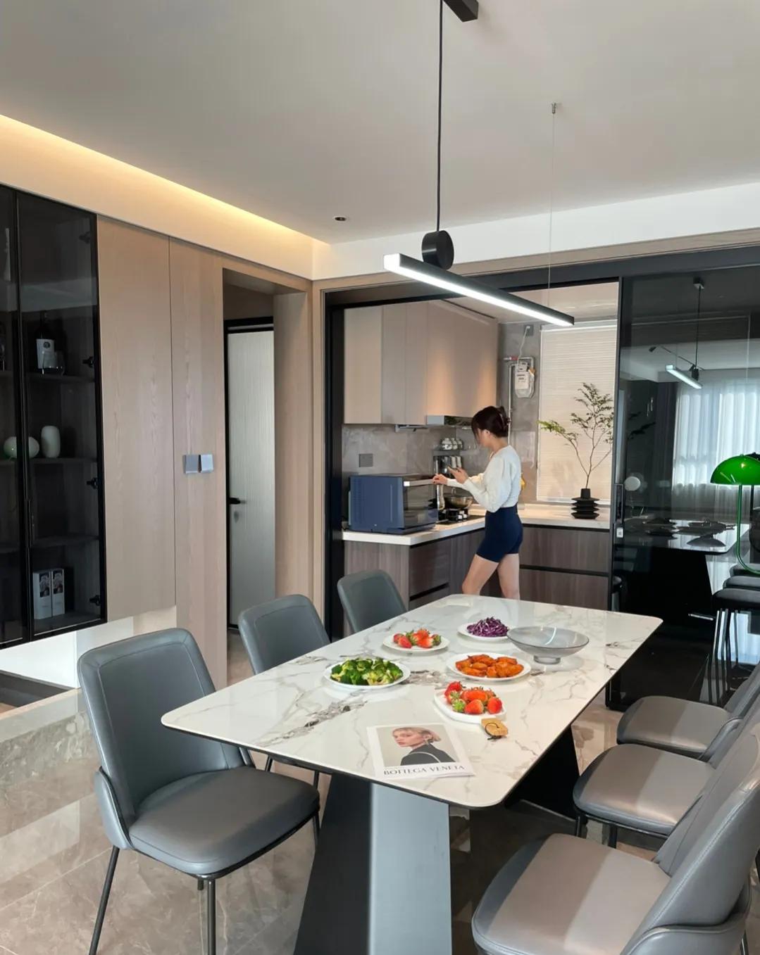 安徽美女晒出自家172㎡新房：装修没有一丝俗气，邻居说是教科书