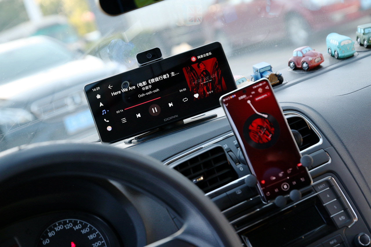 华为鸿蒙智联车载智慧屏评测,鸿蒙车载智慧屏s50要不要流量