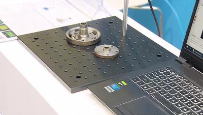 伴宠机器人自动陪玩、迷你胶囊装镜头…硬核“黑科技”产品云集|探营高交会