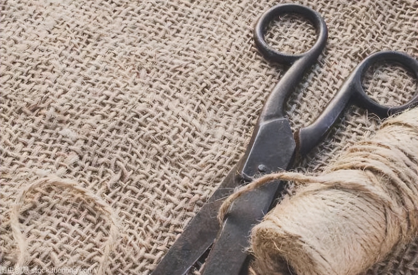 一匹匹麻布，诠释着民族的慢时光