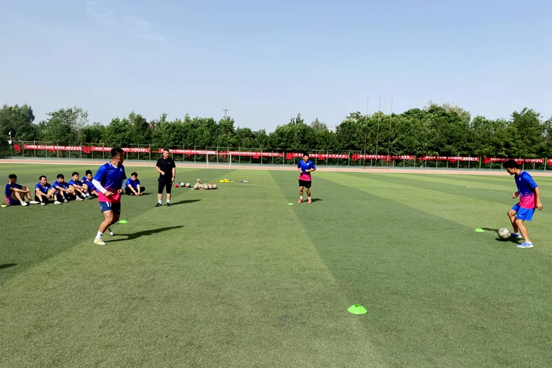 甘肃足球e级教练报名难不难,甘肃省足球培训班