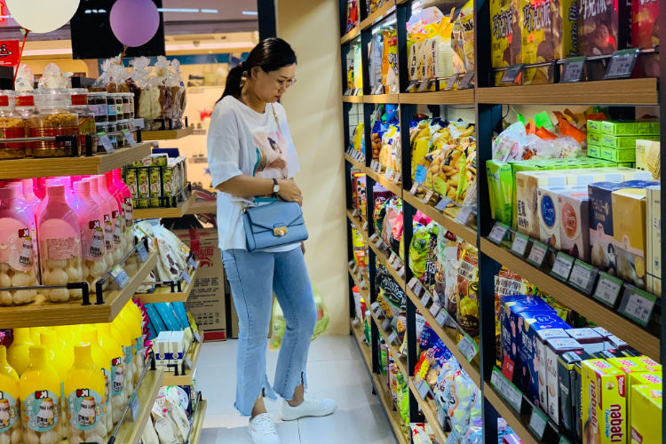 开怡佳仁零食店的真实案例,怡佳仁零食店有多少毛利