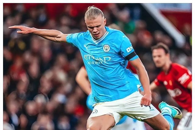 哈兰德帅气进球,哈兰德曼城首秀