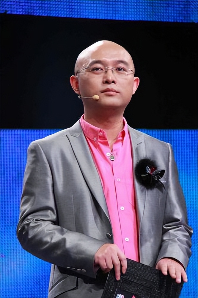 孟非主持人现状,孟非淡出主持界了吗