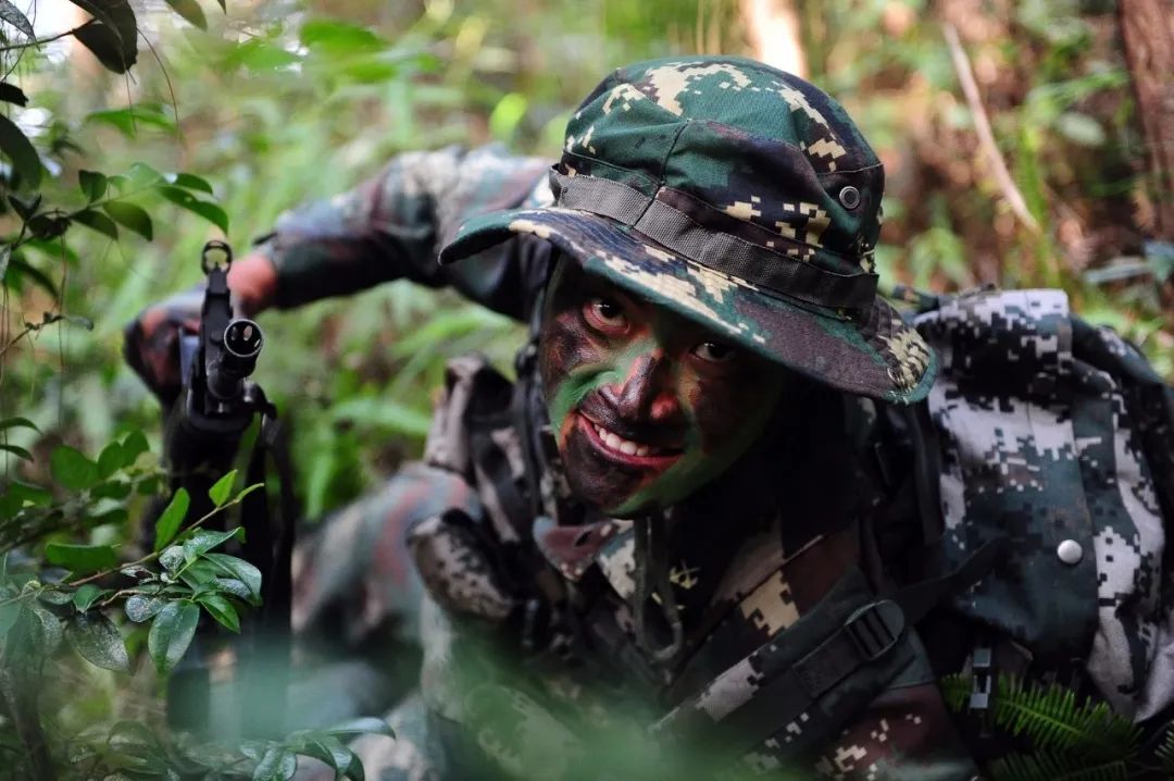 【起床号】4月1日，早安！歌曲《追梦赤子心》