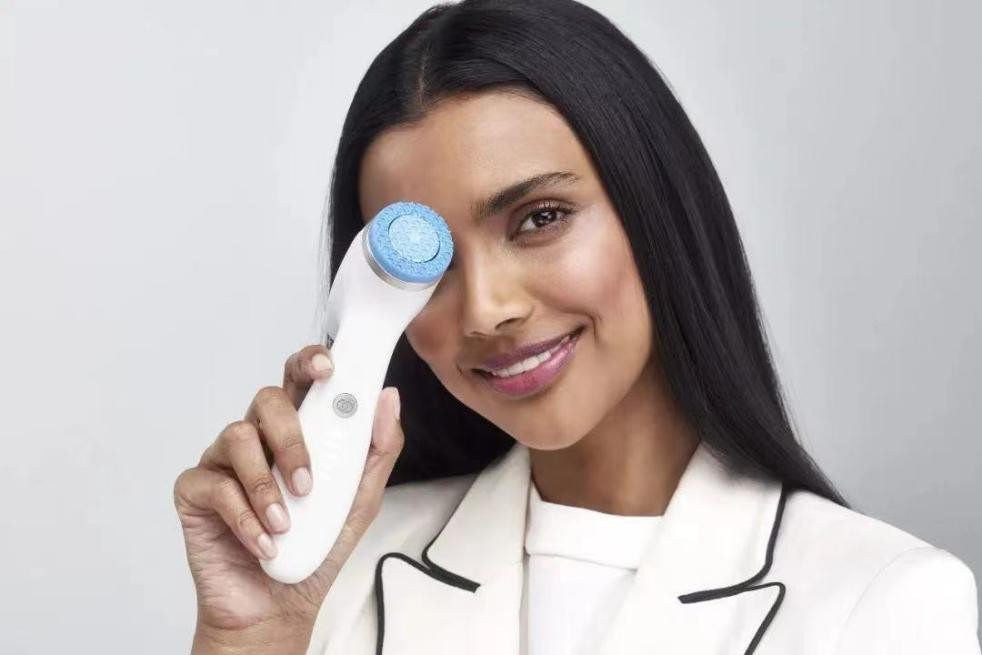 如新agelocme日间护理,如新ageloc焕新精华