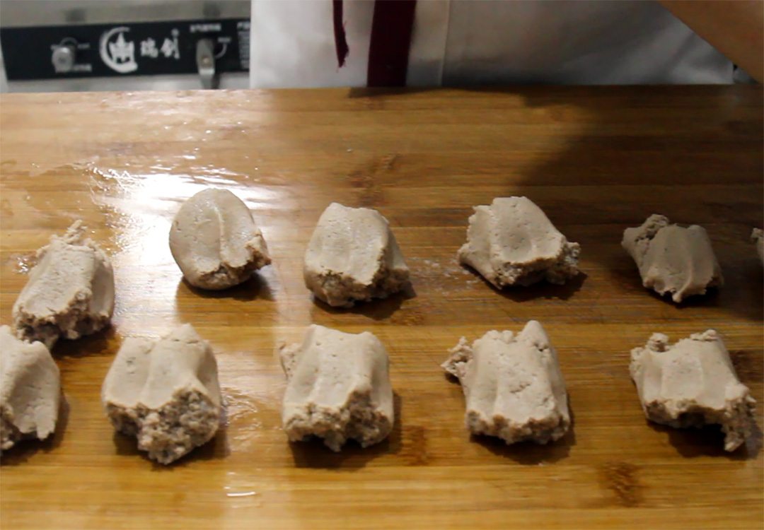 花生配什么菜最好吃，教你5种不同做法，鲜香美味，顿顿吃光盘