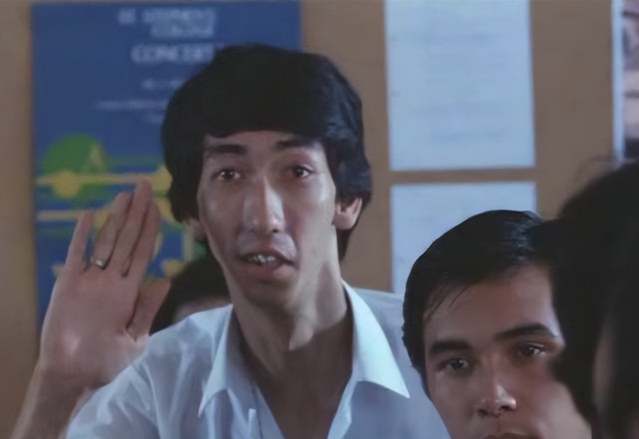 想不到，沦落到当保安、被嫌弃的车保罗，其实是个“精神贵族”