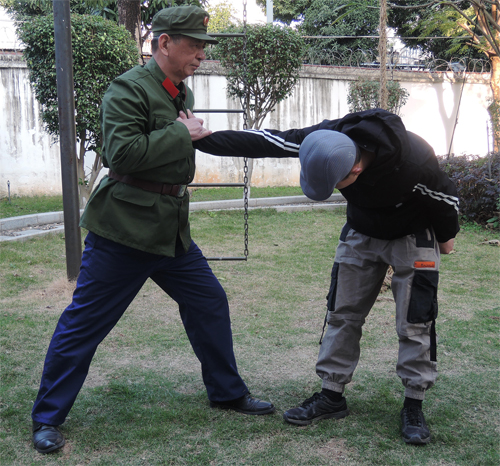 最新擒敌技术教材,男女格斗防身实用技巧