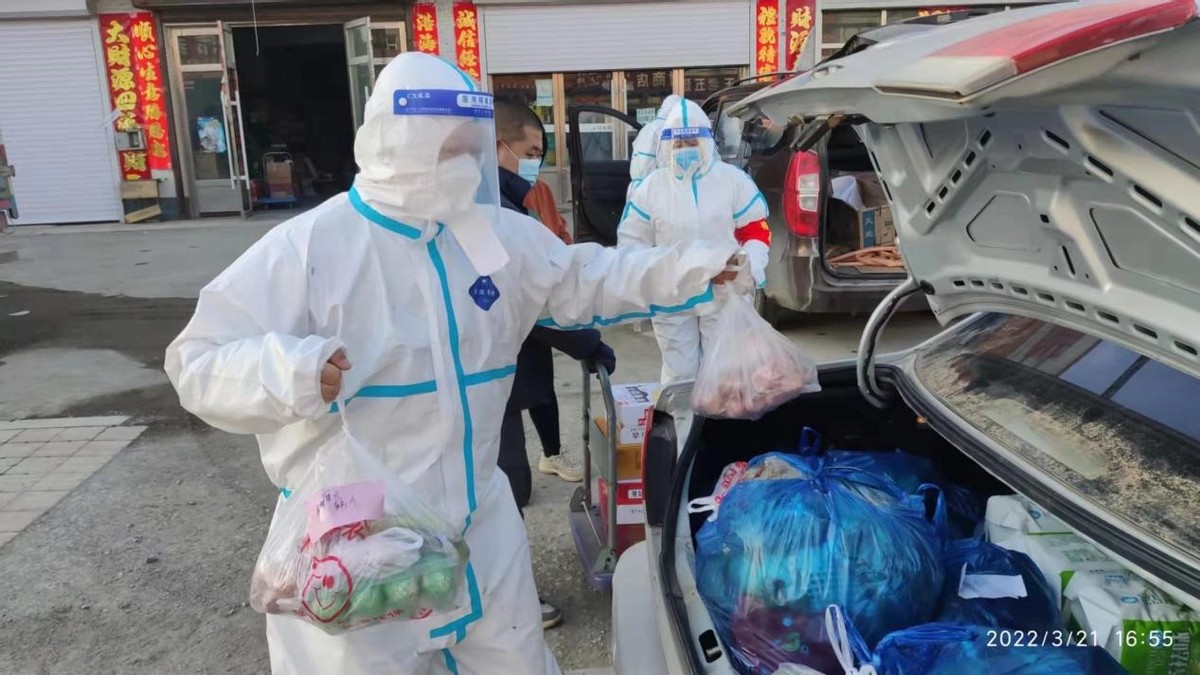 乐山镇物资代购解决村民生活物资配送“最后100米”问题