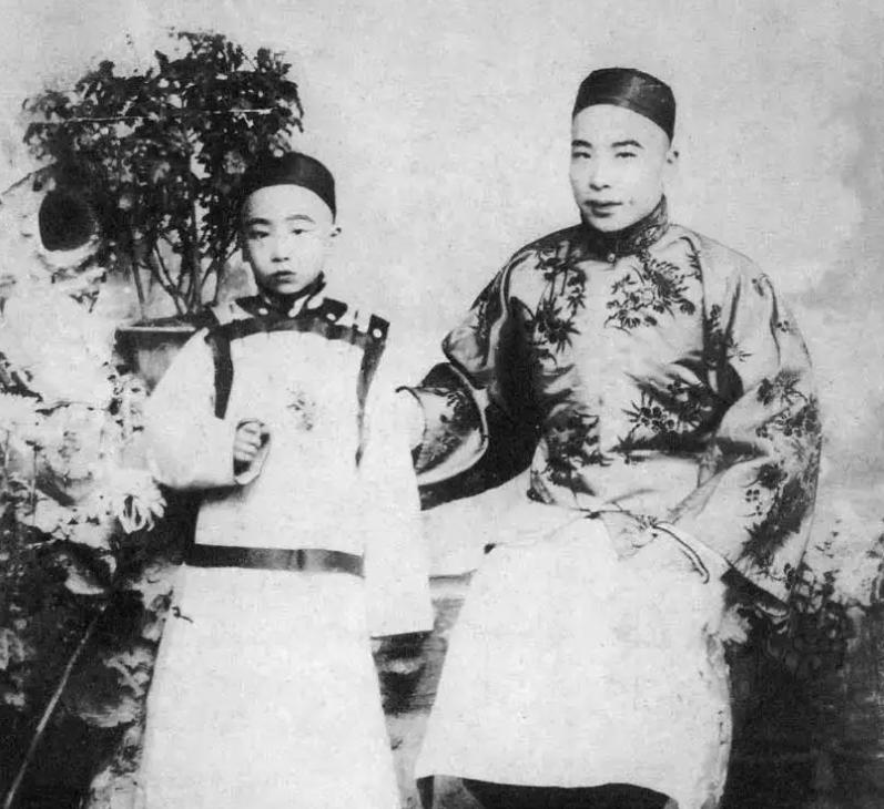 民国时期孤身闯上海靠经商发家,民国借钱最成功案例