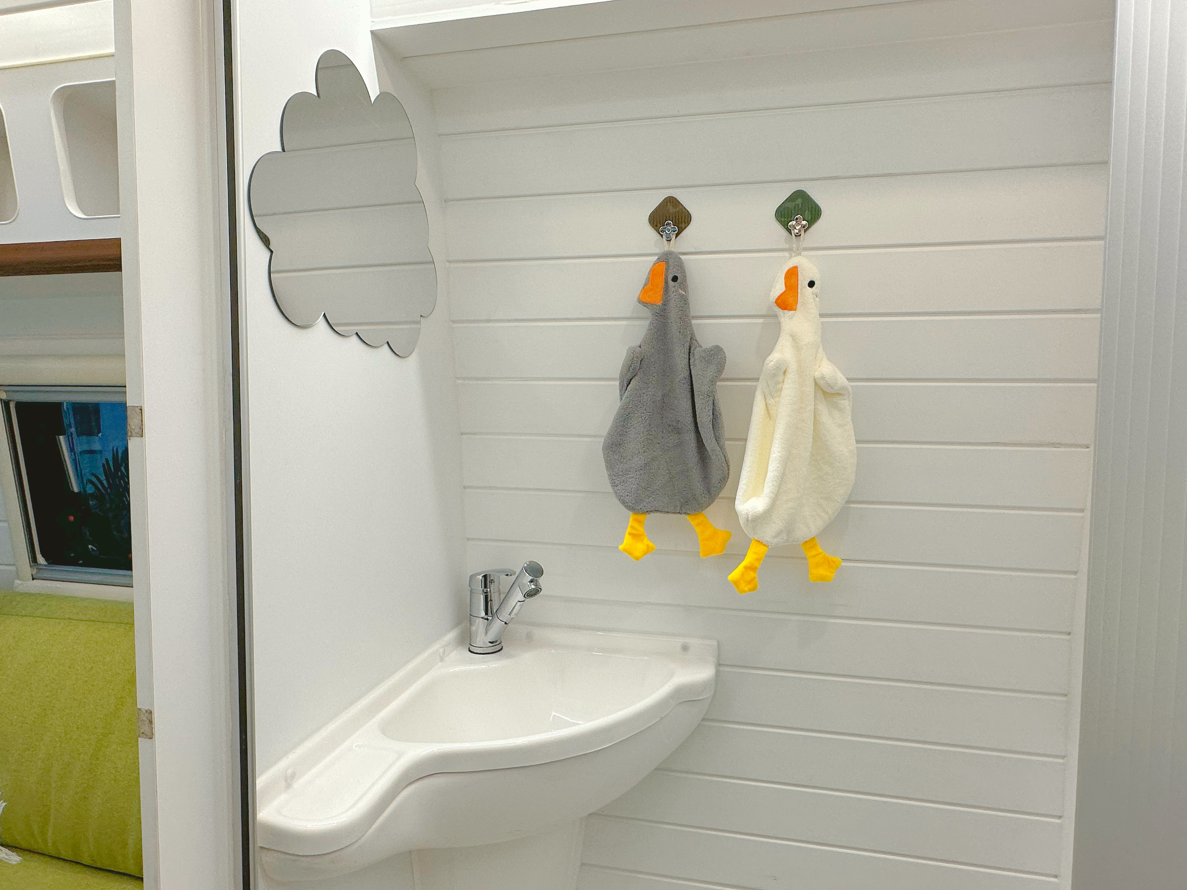 国内能买到的vanlife风格房车,vanlife升顶大床房车最新款