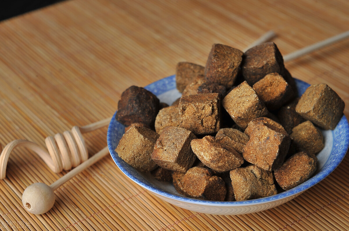 越鞠丸能治脾胃瘀堵症状,祛湿化痰越鞠丸