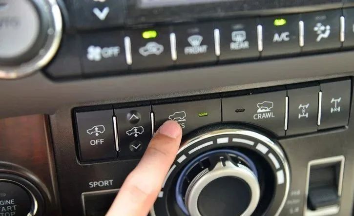 普拉多4.0与2.7驾驶感受,17年普拉多3.5vx真实驾驶感受