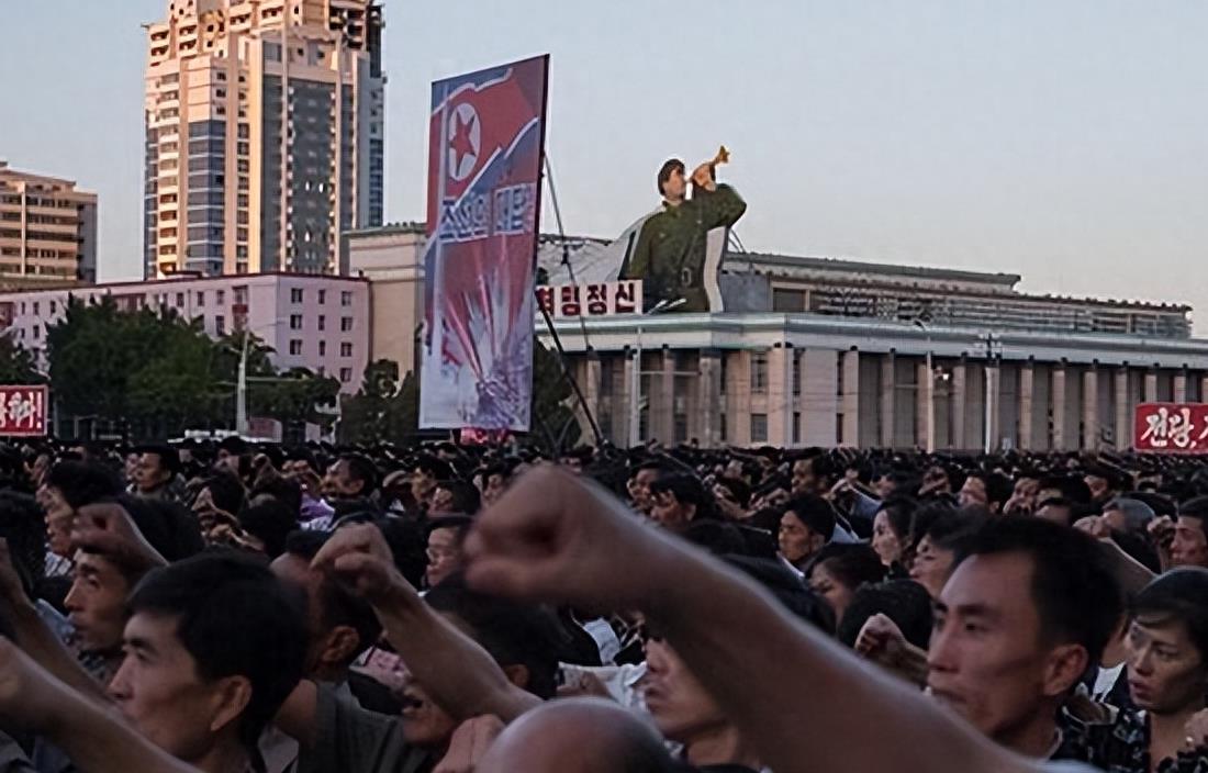 朝鲜“人体*弹炸**”袁正华拖累百余军官被判5年有期徒刑