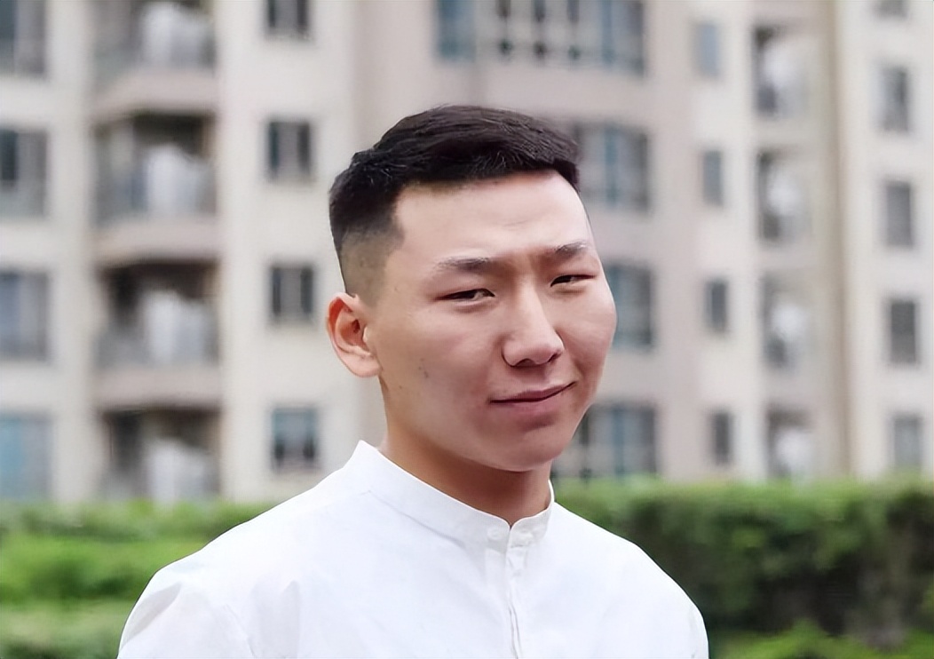 阿如那《狂飙》演技炸裂，曾片场吓懵导演邓超，或将成下一个黄渤