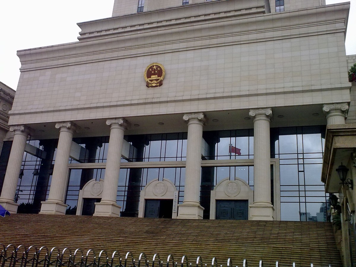 博士11天捐精5次猝死，家属要求400万赔偿，责任谁来承担？