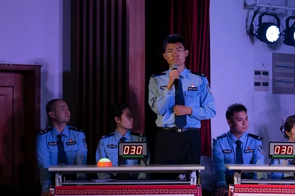 閾佽瀛﹀瓙璇楄瘝澶т細,鑷存暚鍏畨姘戣璇楄瘝