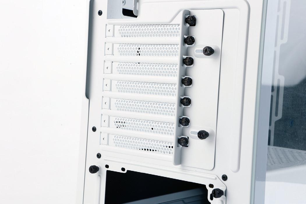 静音、空间、侧透全都要——德商德静界PUREBASE500机箱装机体验