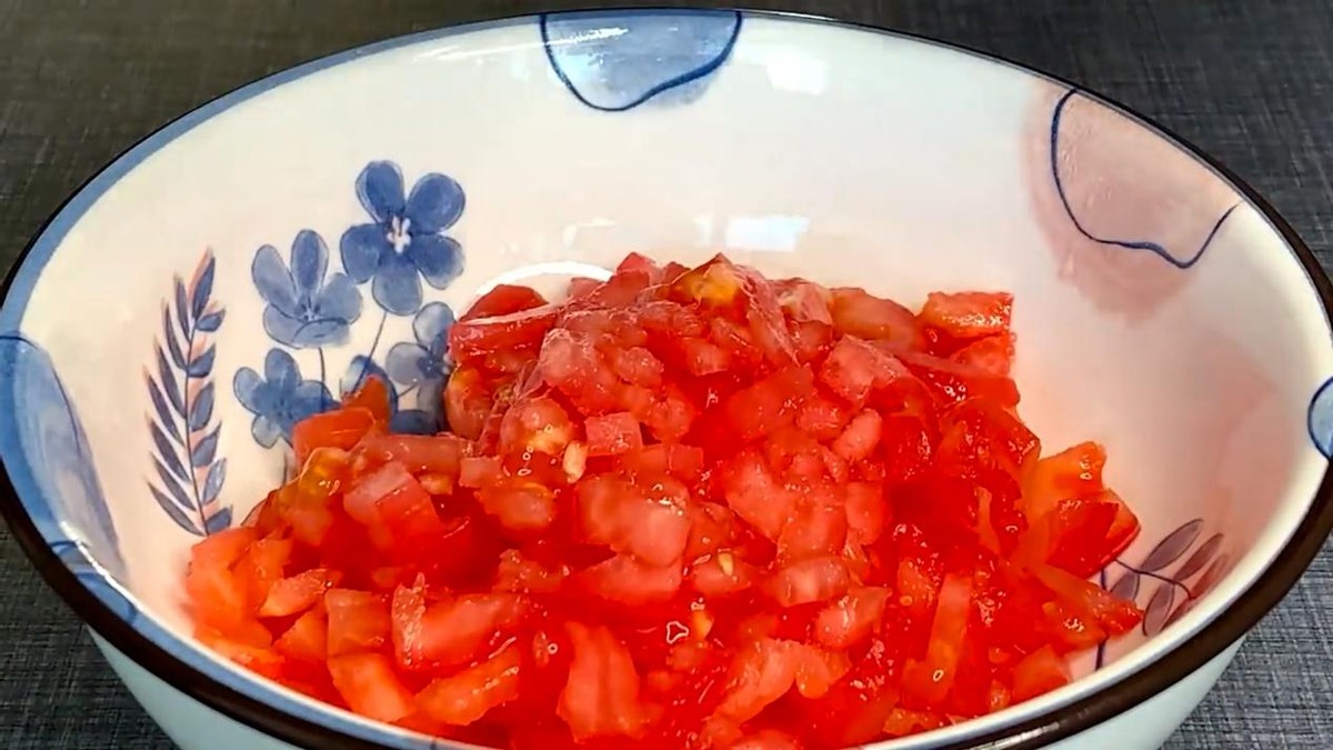 4种蔬菜被拉入致癌名单,哪三种蔬菜不能放进冰箱还会致癌