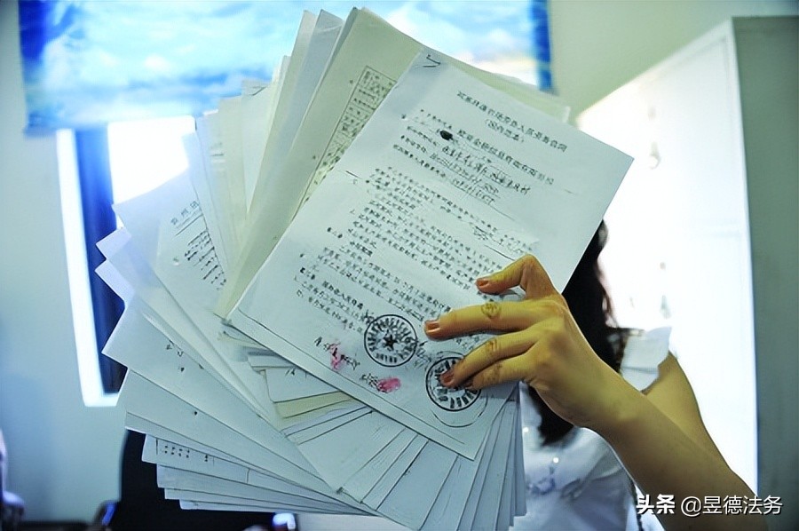 劳务合同和劳动合同签错了,劳务合同与劳动合同侵权责任