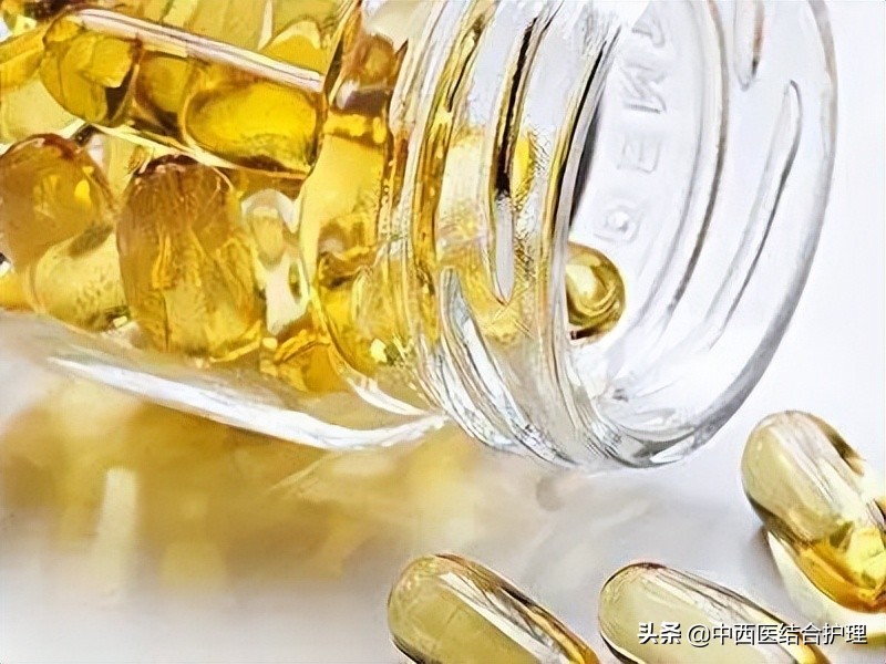 医生谈维生素e加凡士林美白,维生素e软胶囊能抹脸能抗衰老吗