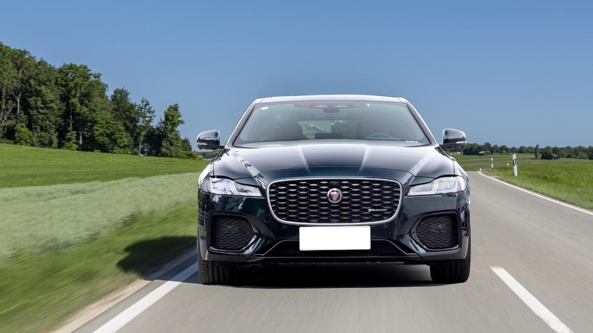 准新车捷豹xfl与二手宝马5系,捷豹xfl大灯和宝马5系谁先出来